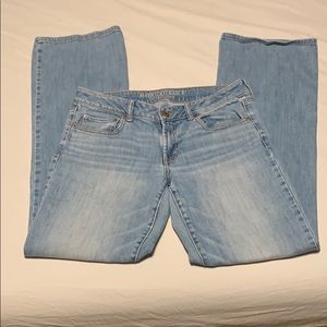 American eagle light wash jeans